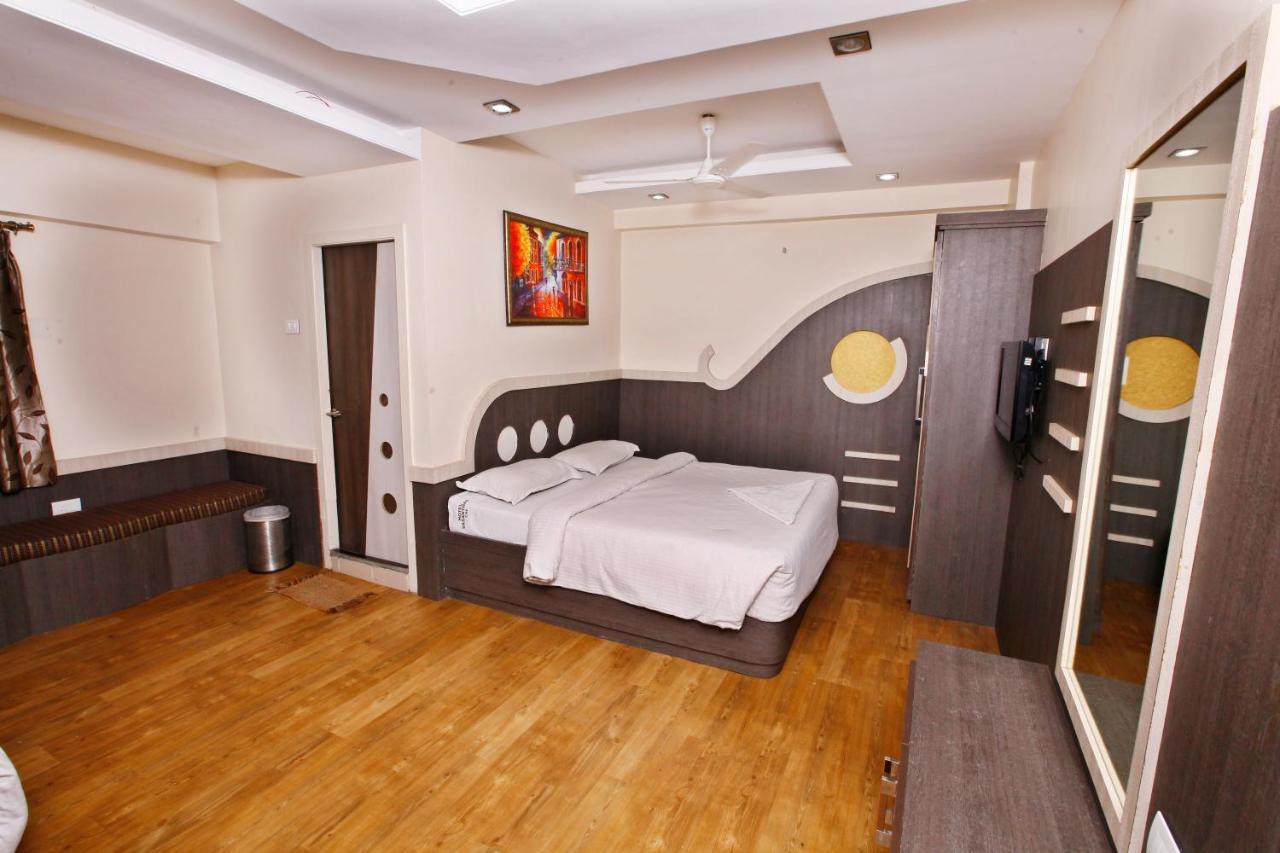 Hotel Vasantham Coimbatore Zewnętrze zdjęcie
